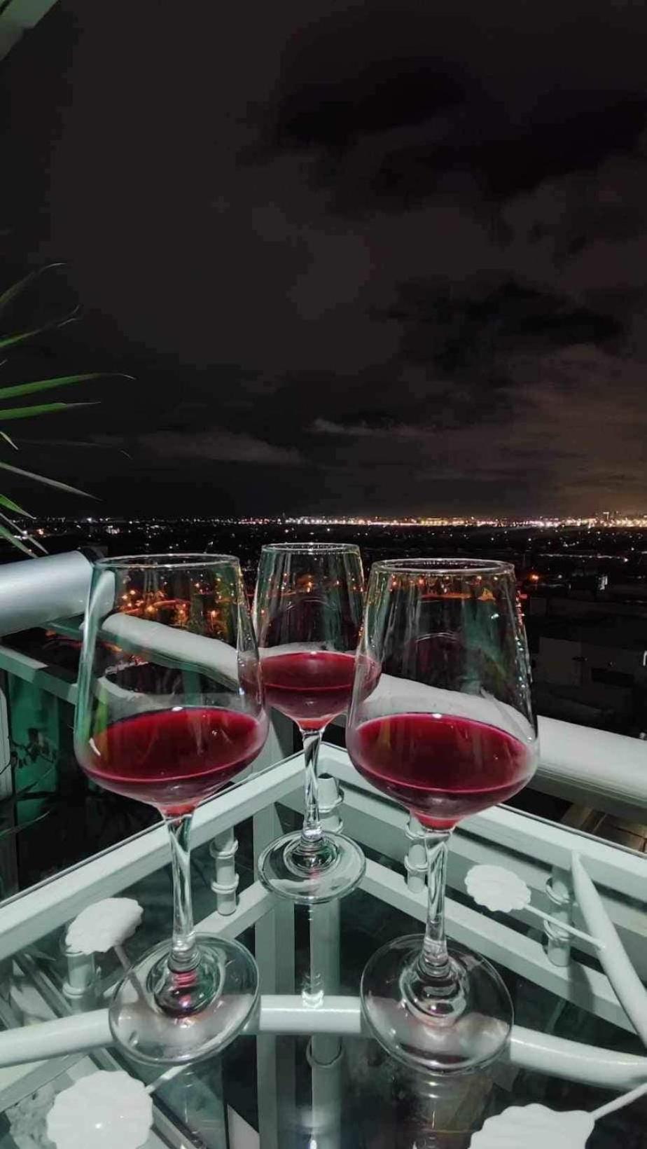 Azure Urban - St Tropez Tower Staycation Unit With A European Touch Apartment Manila