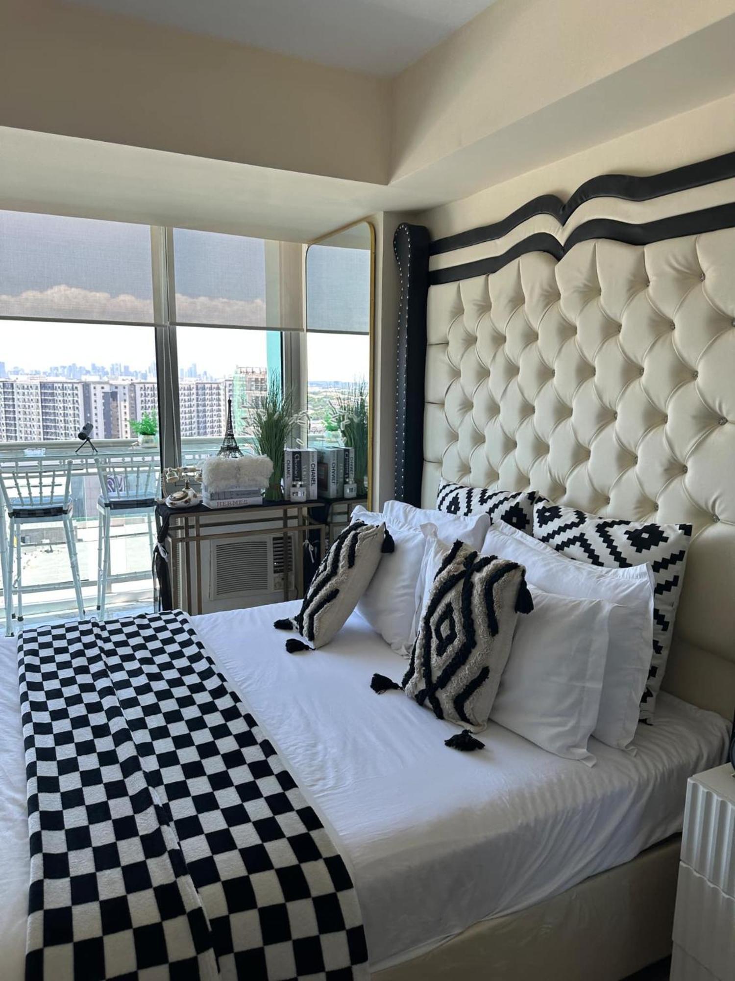Azure Urban - St Tropez Tower Staycation Unit With A European Touch Apartment