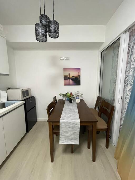 Casita Payapa - Newly Furnished Unit 2nd Flr Apartment Manila