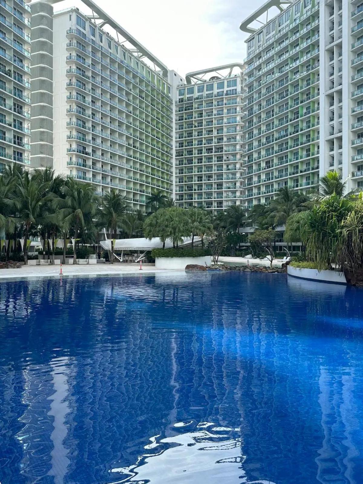 Azure Urban Residences By V'staycation Aparthotel Manila