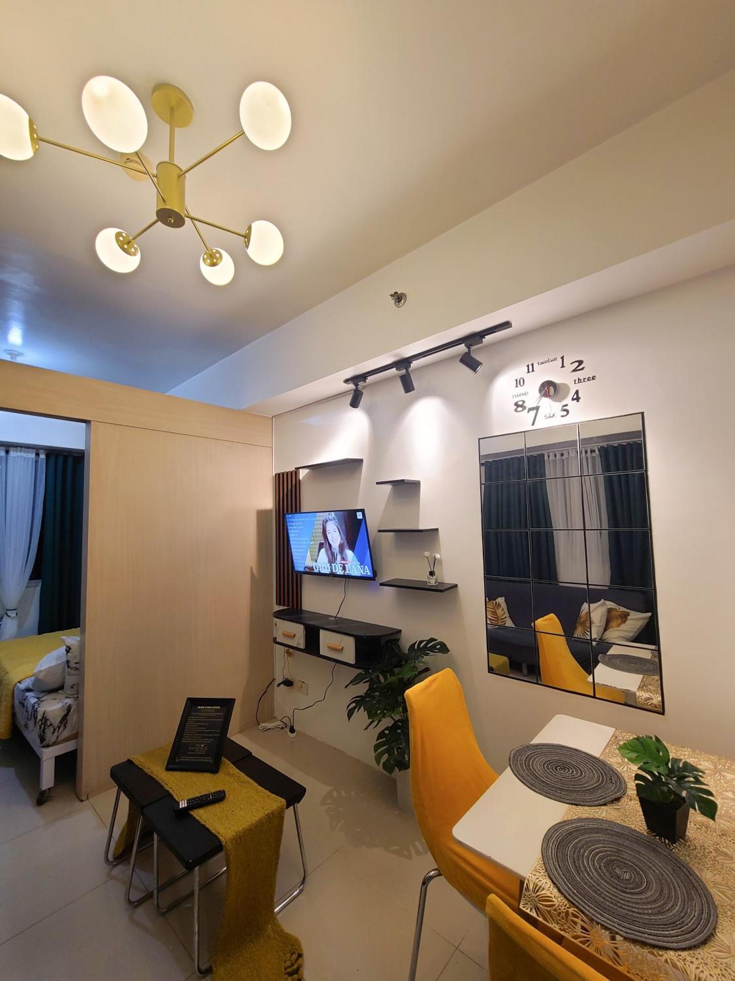 Nueve Staycation Apartment *