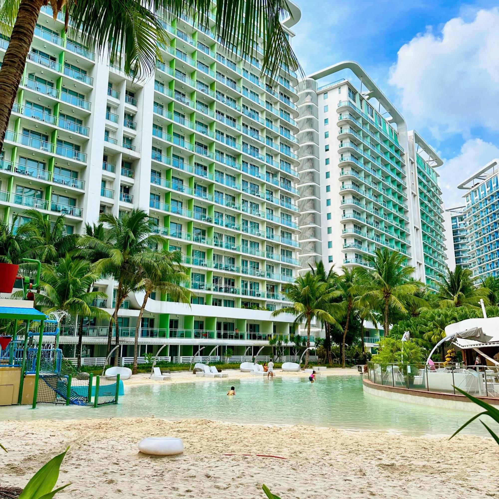 2 Bedroom Summer Themed Unit At Azure