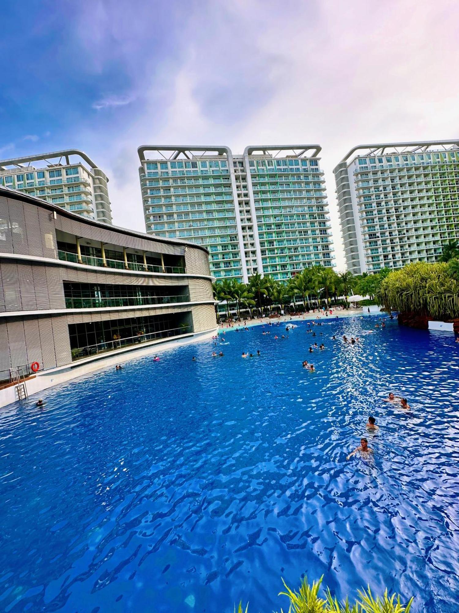 2 Bedroom Summer Themed Unit At Azure Apartment