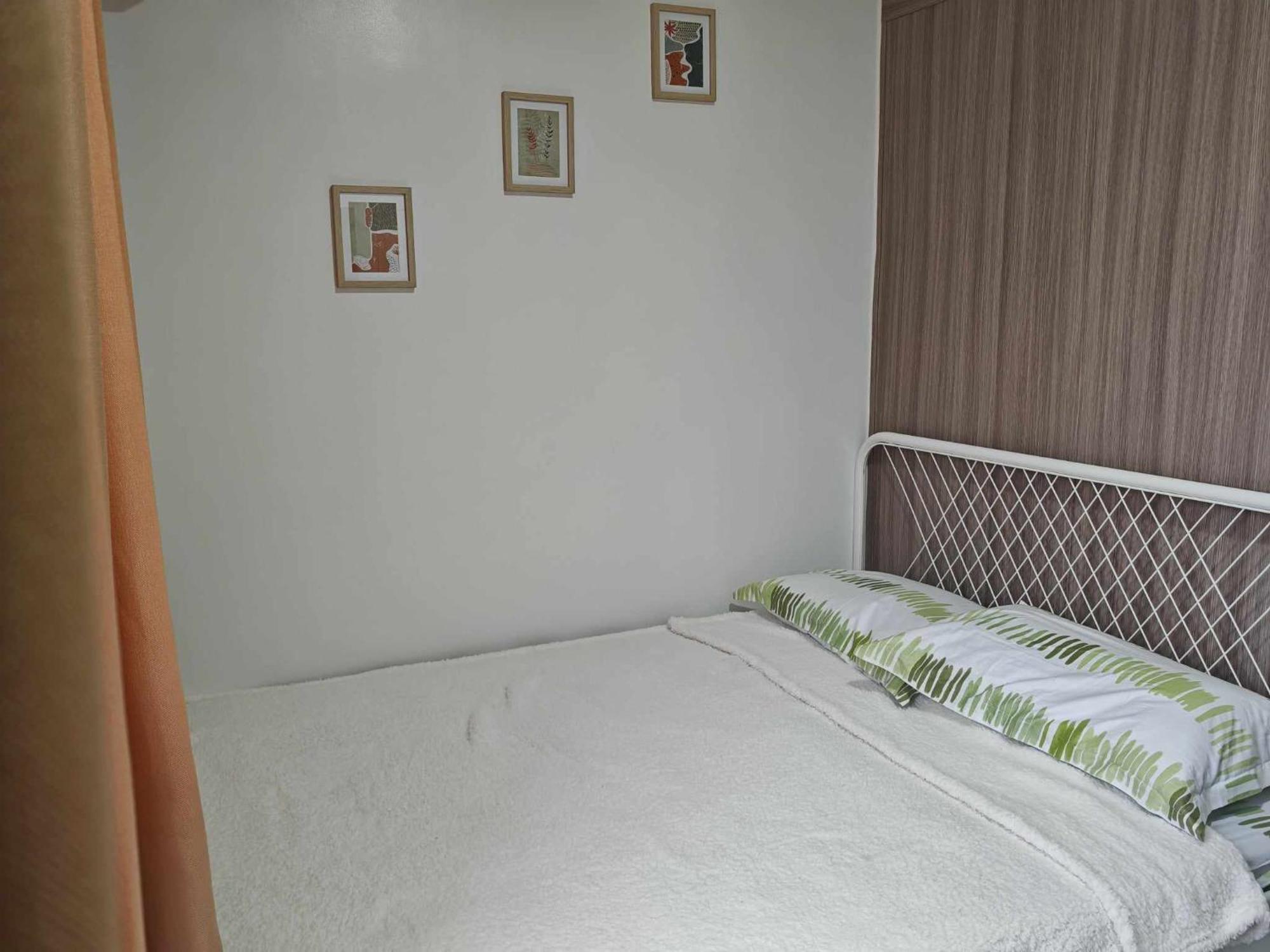 Zeki's Place - Shore 2 Residences Moa * Manila