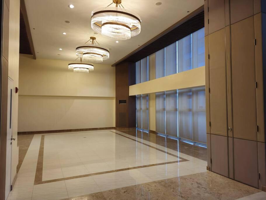 Modern & New, Work Desk, Fast Internet, Balcony