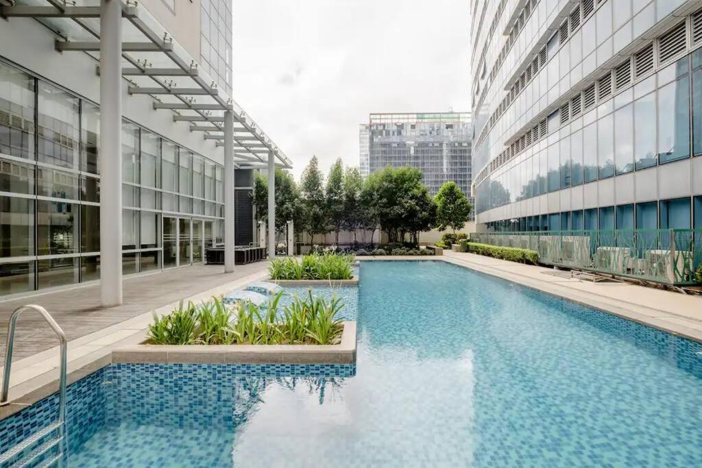 Uptown Bgc Apartment *
