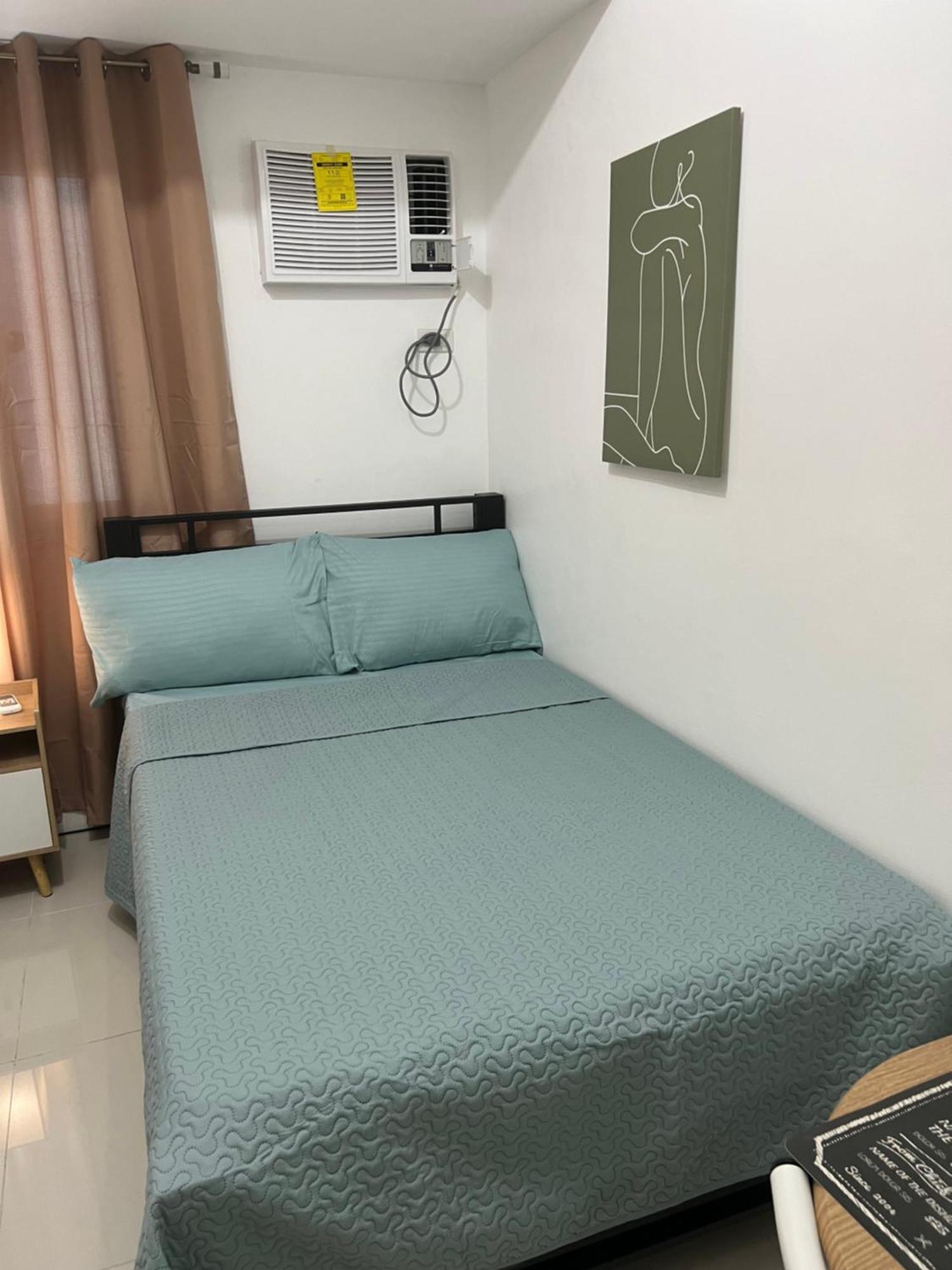 In Front Of Us Embassy Unit With 2 Double Beds