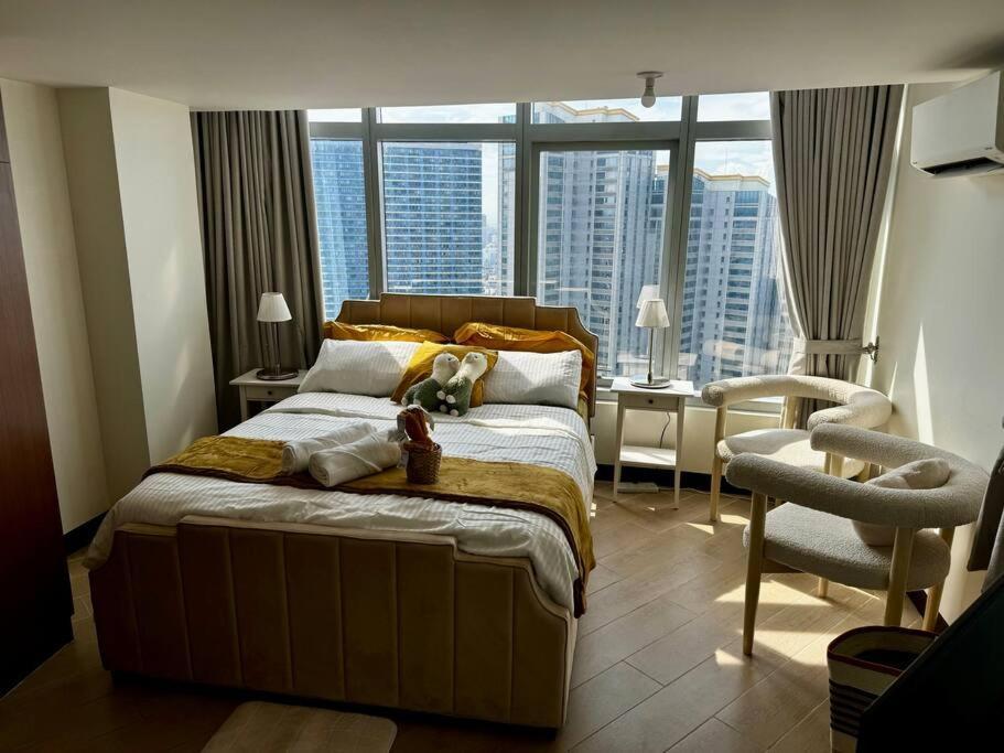 Alpaca-lemon Penthouse Manila