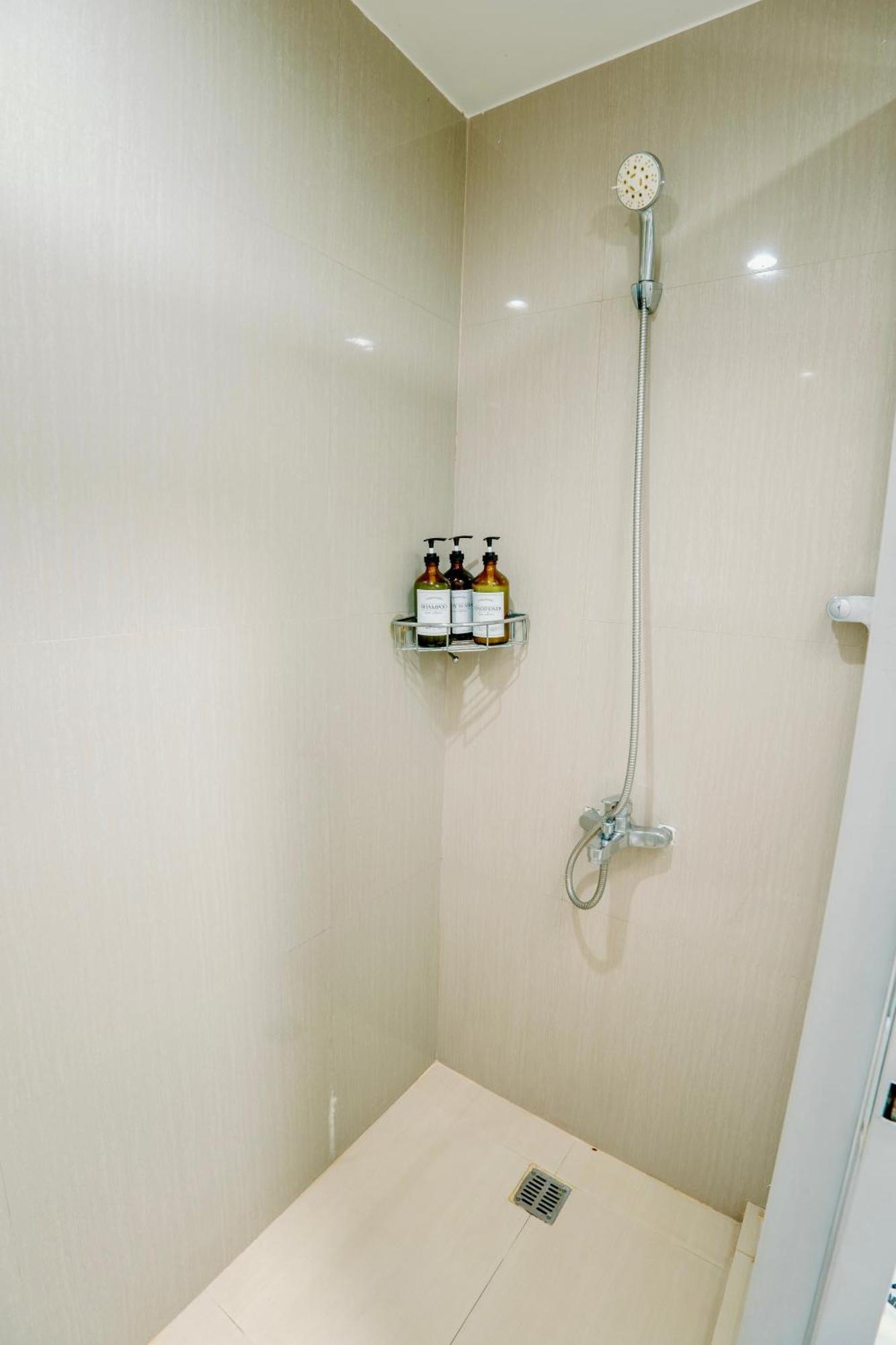 Spacious 2br At Soma Bgc Near Sm Aura And Bonifacio High Street *