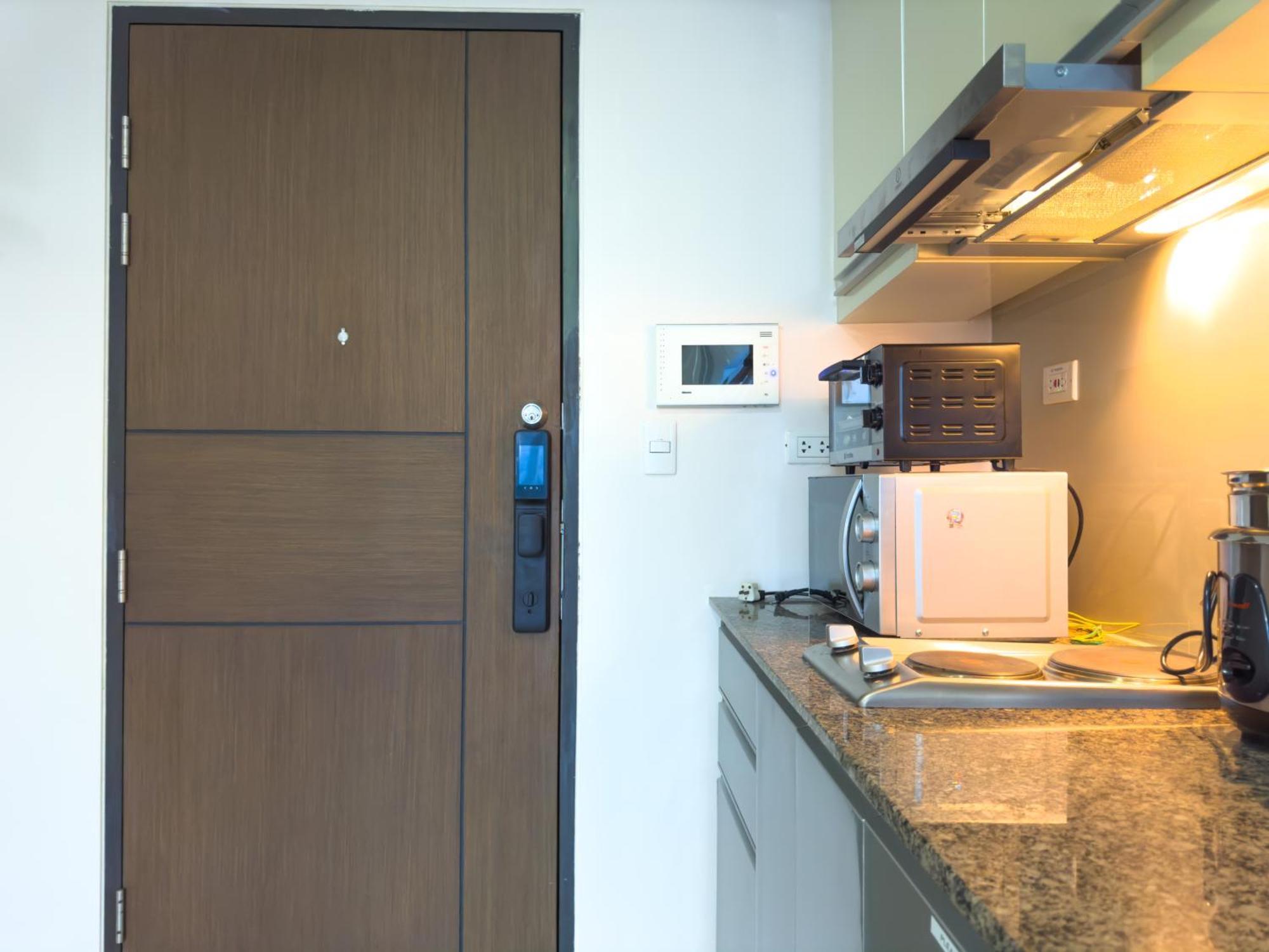 Apartment 1br Bgc, One Uptown B001