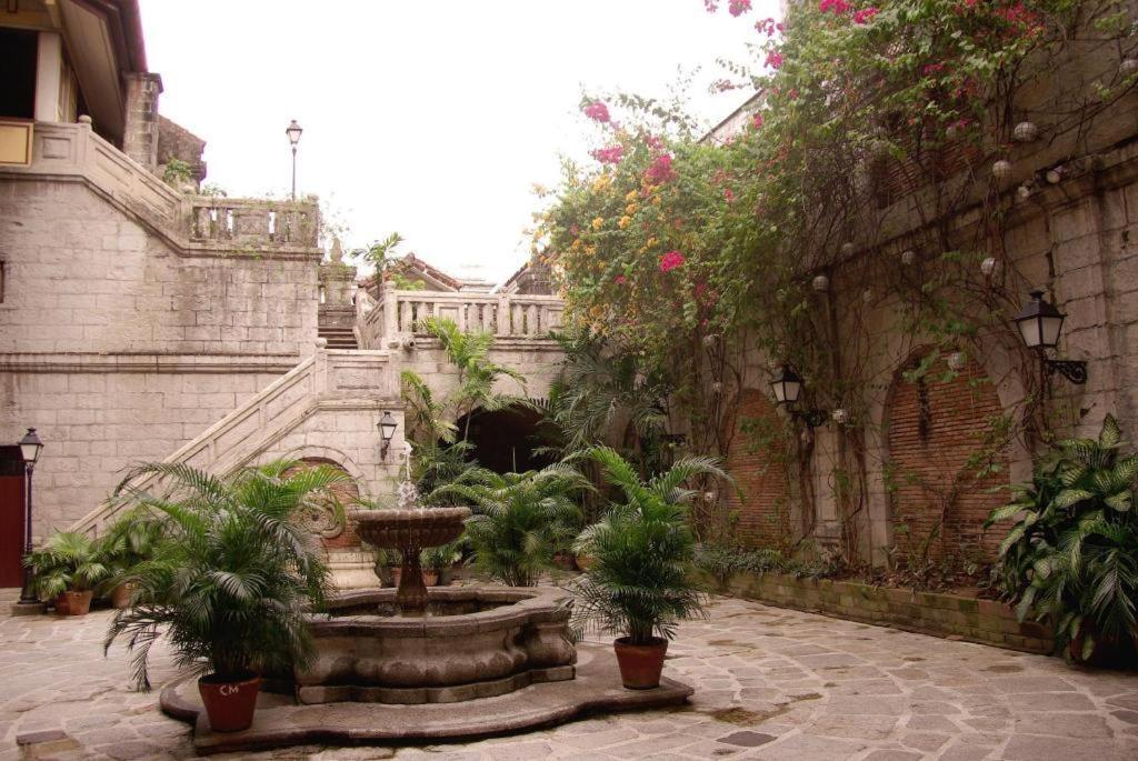 99 Quiapo Hotel