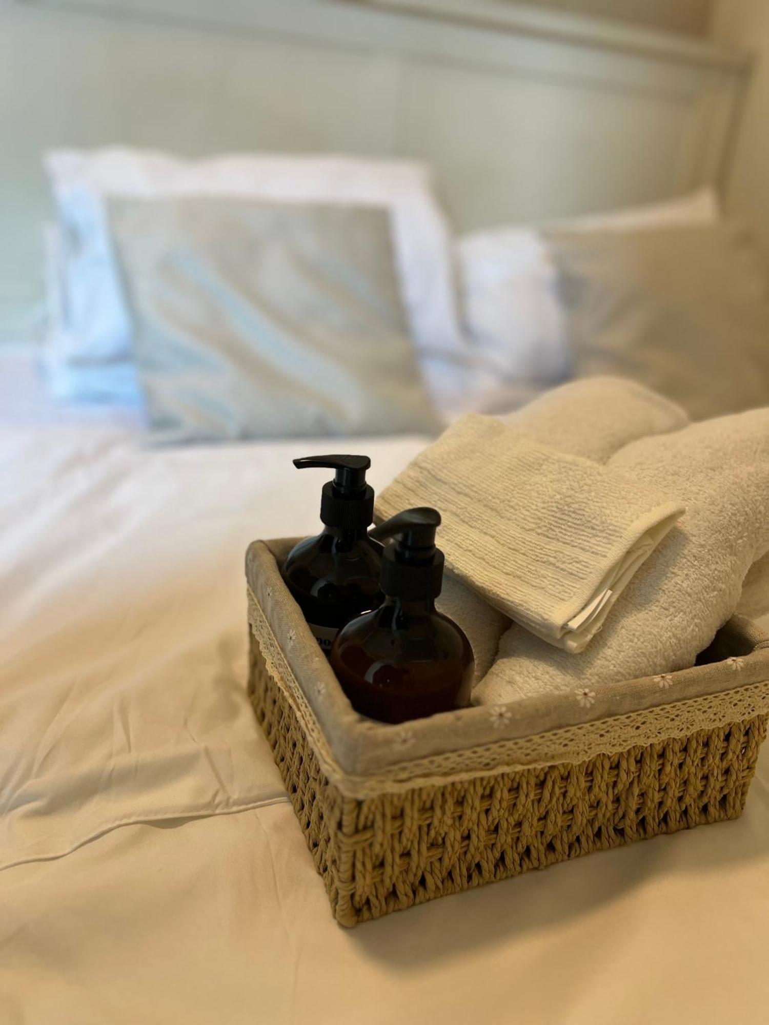 Cozy 1 Bedroom Makati With Balcony Wifi Manila