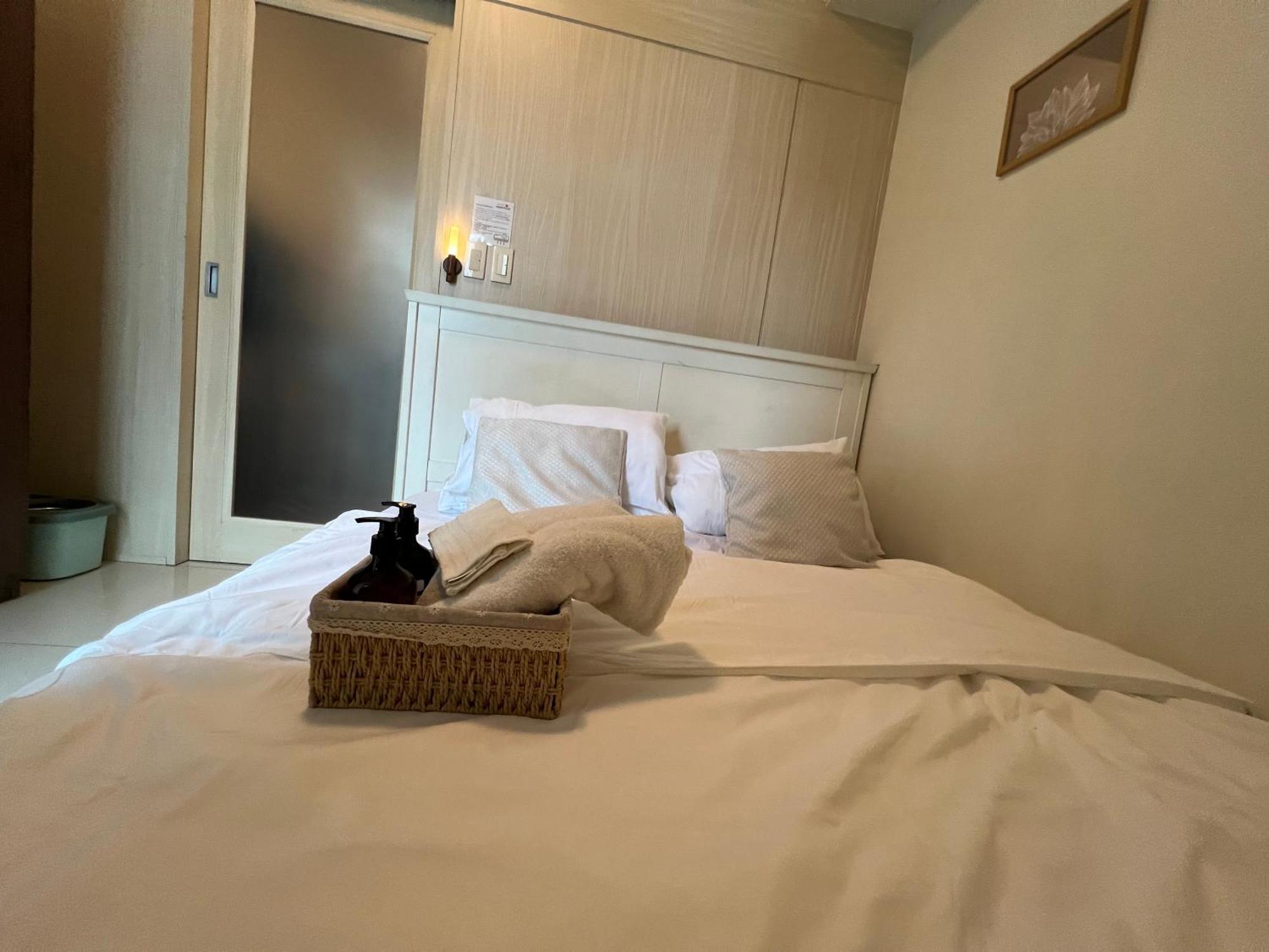 Cozy 1 Bedroom Makati With Balcony Wifi Apartment