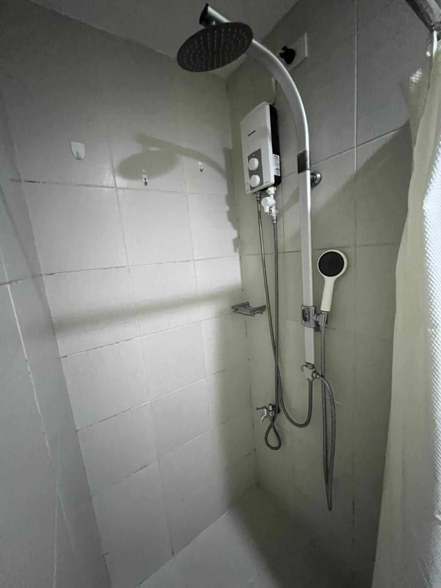 Cozy 1 Bedroom Makati With Balcony Wifi Apartment