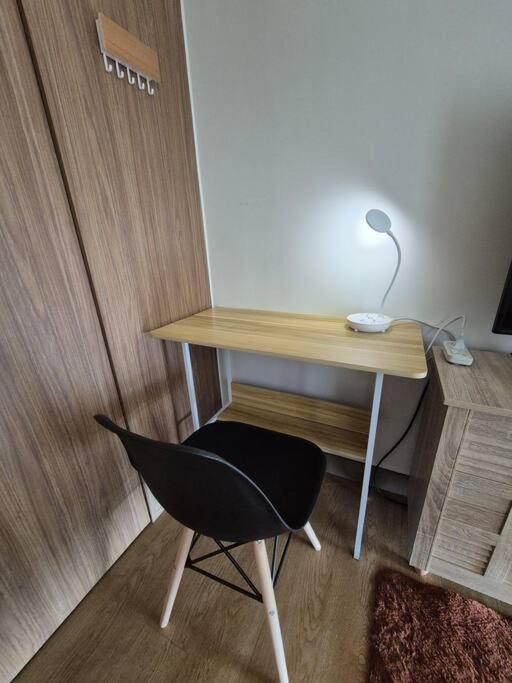 Spring Residences With Free Parking * Manila