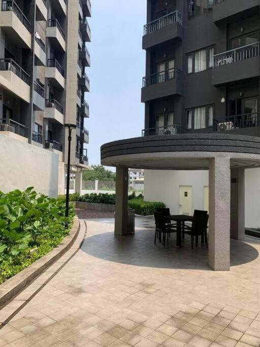 Spring Residences With Free Parking *