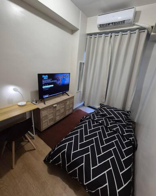 Spring Residences With Free Parking Apartment