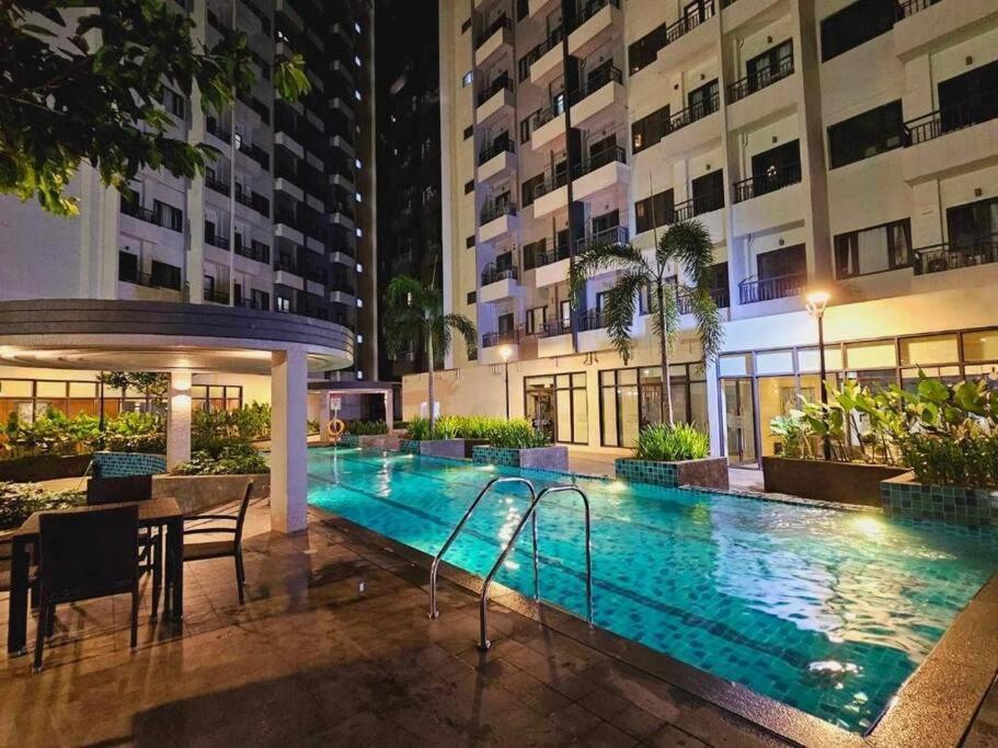 Spring Residences With Free Parking *