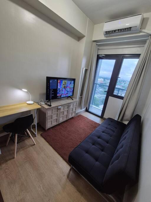 Spring Residences With Free Parking Apartment Manila