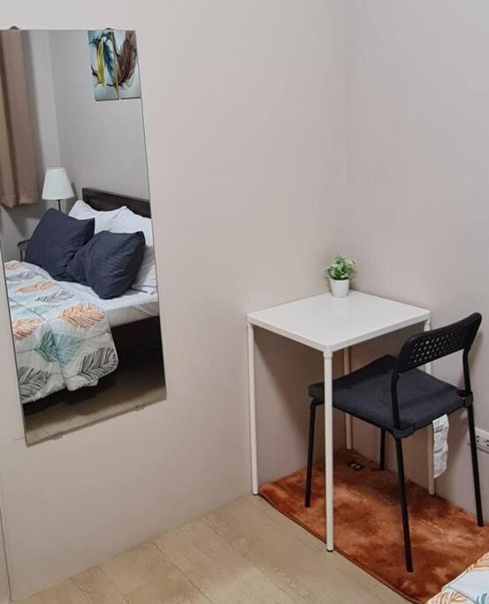 1br With Balcony Accross Naia T3 Apartment *