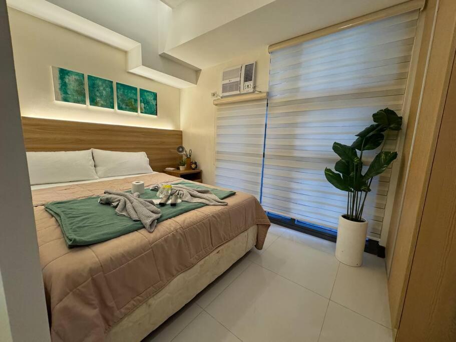 Staycation In Mckinley Walking Distance To Venice Mall * Manila
