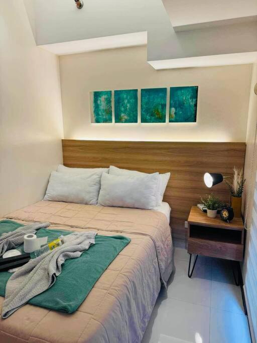 Staycation In Mckinley Walking Distance To Venice Mall * Manila