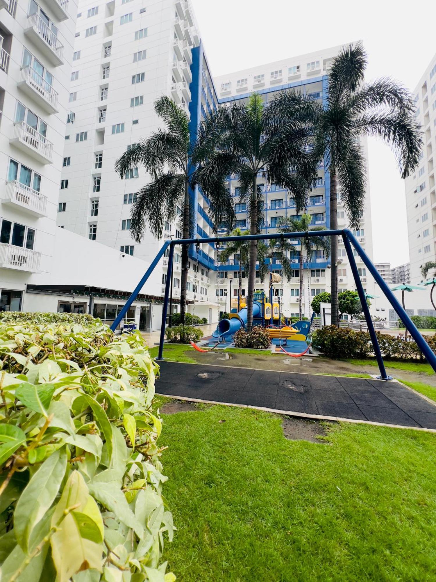 Sea Residence Moa - Paul Manila