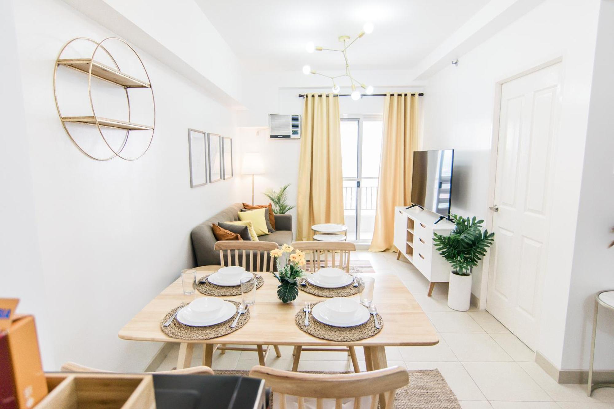 Excellent Location 2 Bdrm Homey Wifi Near Airport Apartment