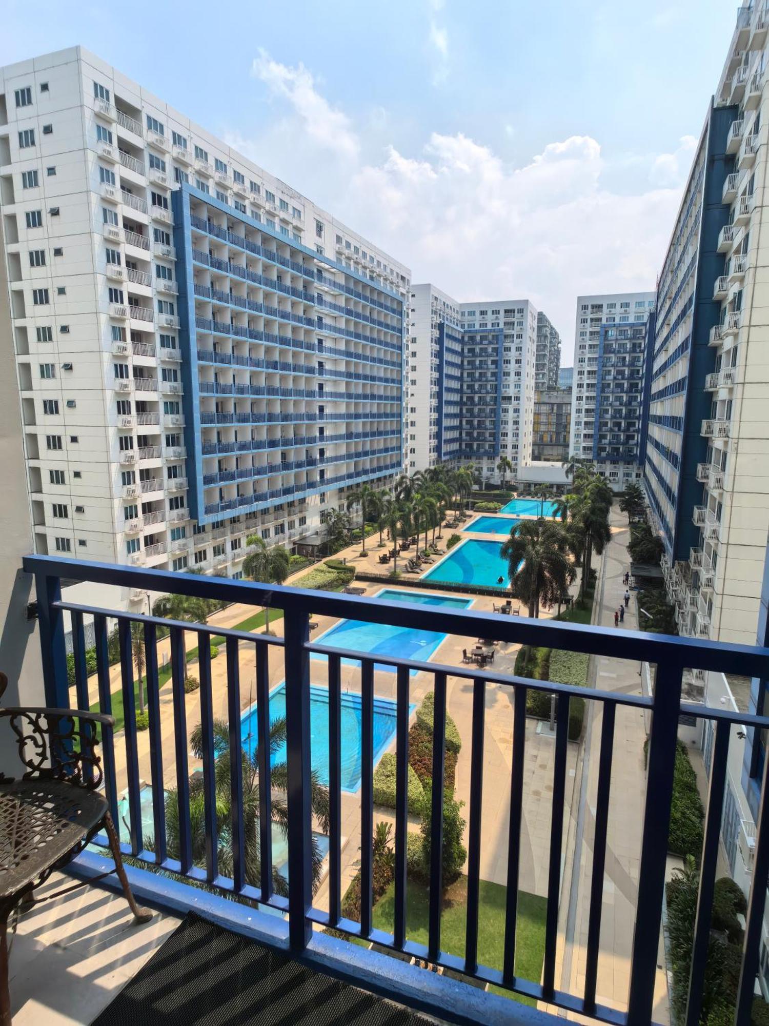 Sea Warren Place * Manila