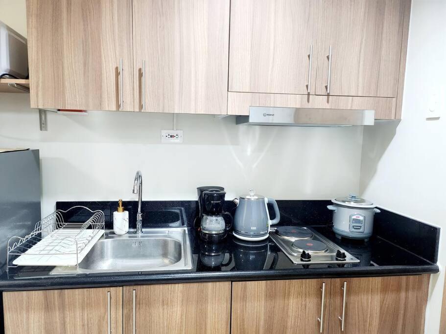 Mocha Flat At Shore 3 Tower 4 * Manila
