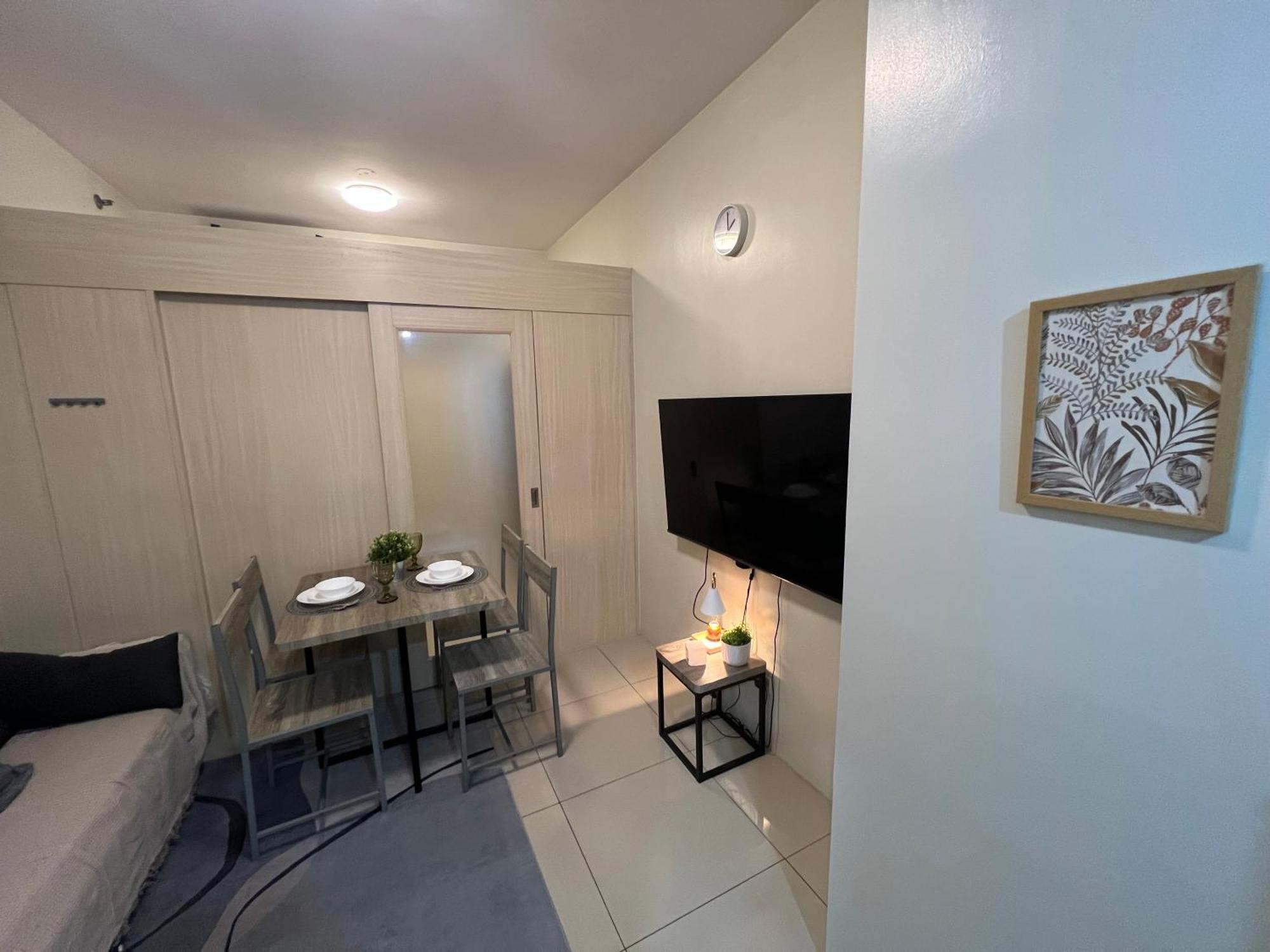 Cozy 1 Bedroom Makati With Balcony Wifi