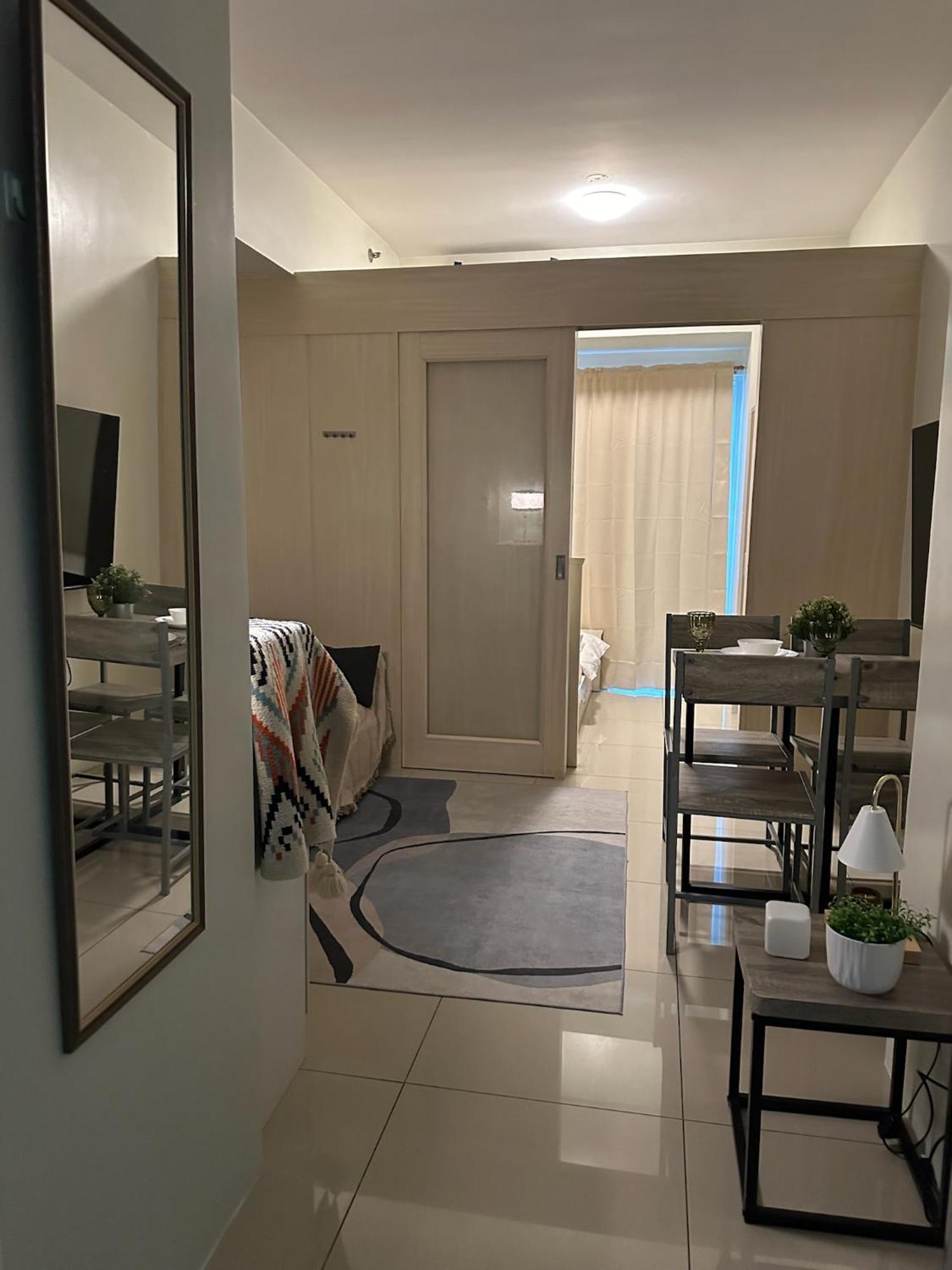Apartment Cozy 1 Bedroom Makati With Balcony Wifi