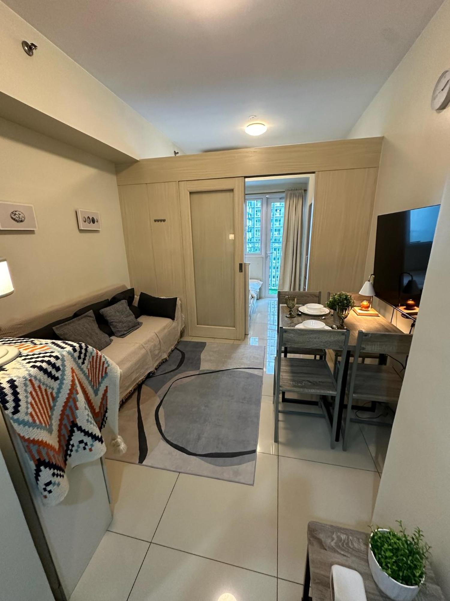 Cozy 1 Bedroom Makati With Balcony Wifi * Manila