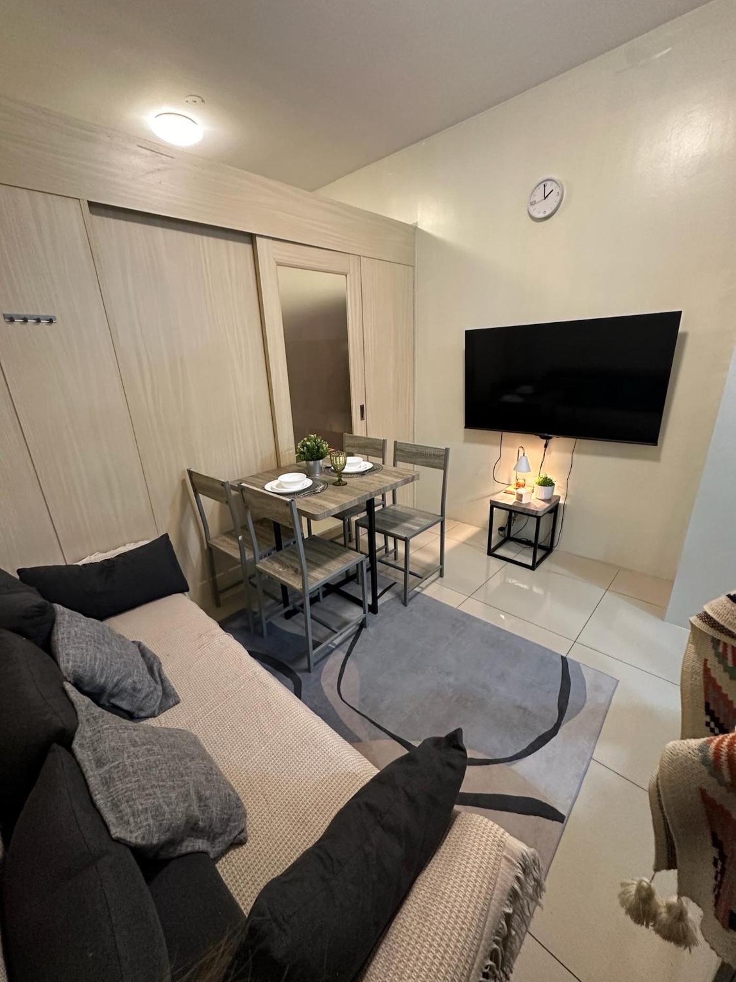 Apartment Cozy 1 Bedroom Makati With Balcony Wifi Manila