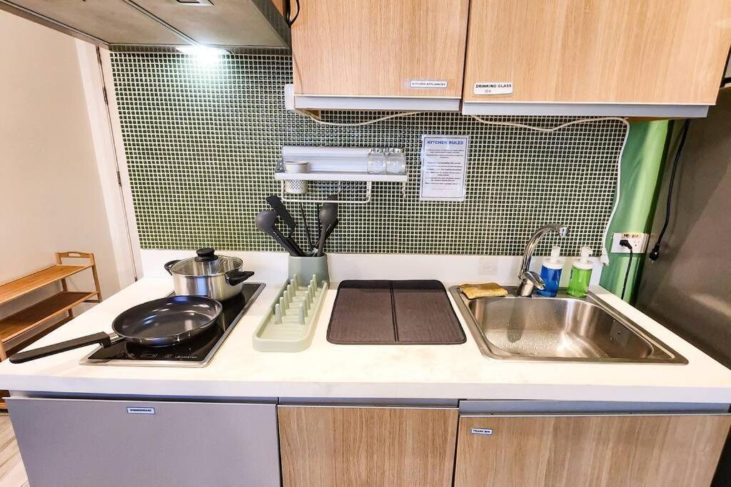 Apartment Flat In Gramercy Makati With Netflix