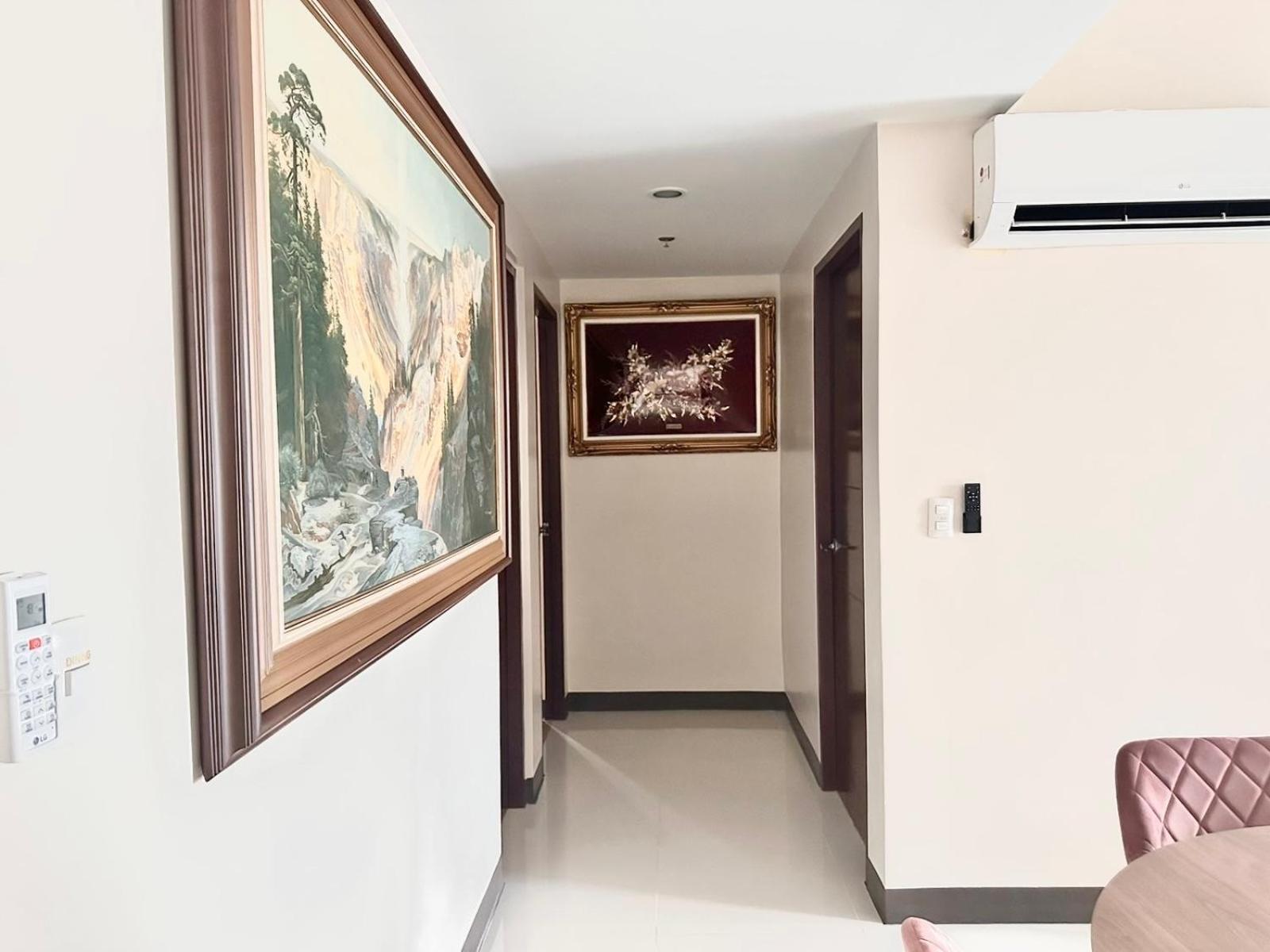Apartment 2 Bedrooms & 2 Bathrooms At Bgc Taguig Mckinley By Venice Grand Canal Mall Manila
