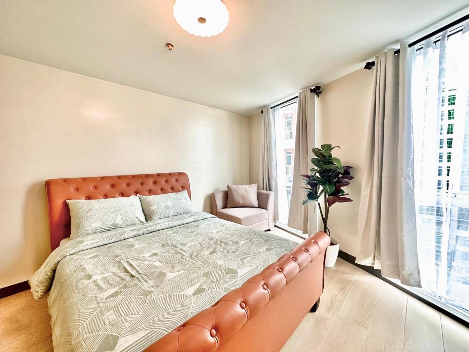 2 Bedrooms & 2 Bathrooms At Bgc Taguig Mckinley By Venice Grand Canal Mall Apartment Manila