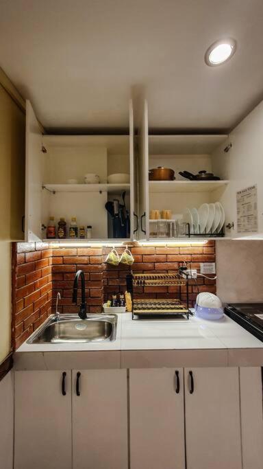 Apartment Ella 2 Bedroom Near Sm North And Waltermart Munoz