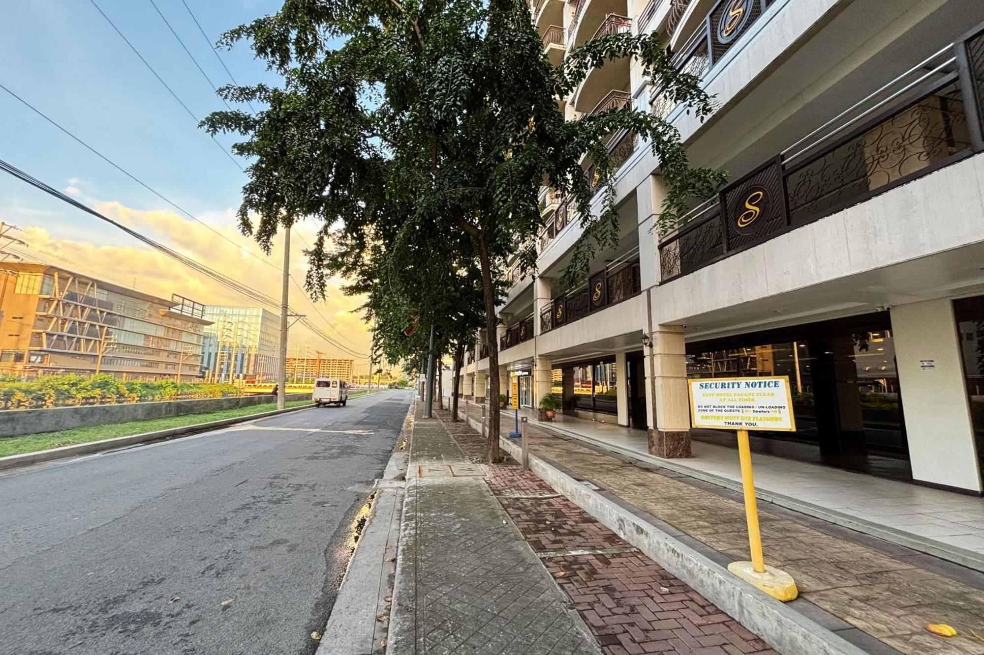 Apartment Extremeli Powered By Cocotel Manila