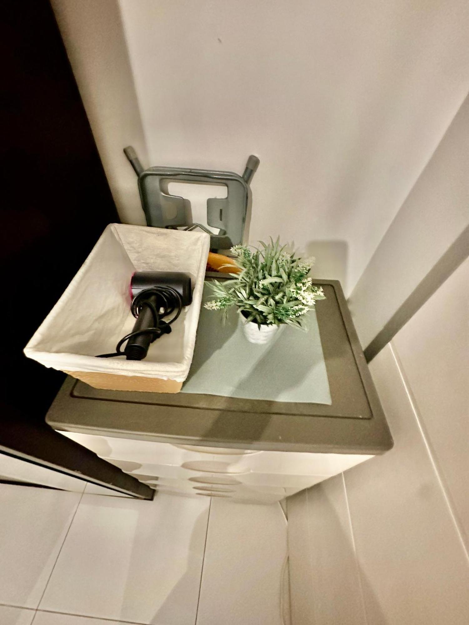 One Bedroom With Netflix At Greenbelt Makati *