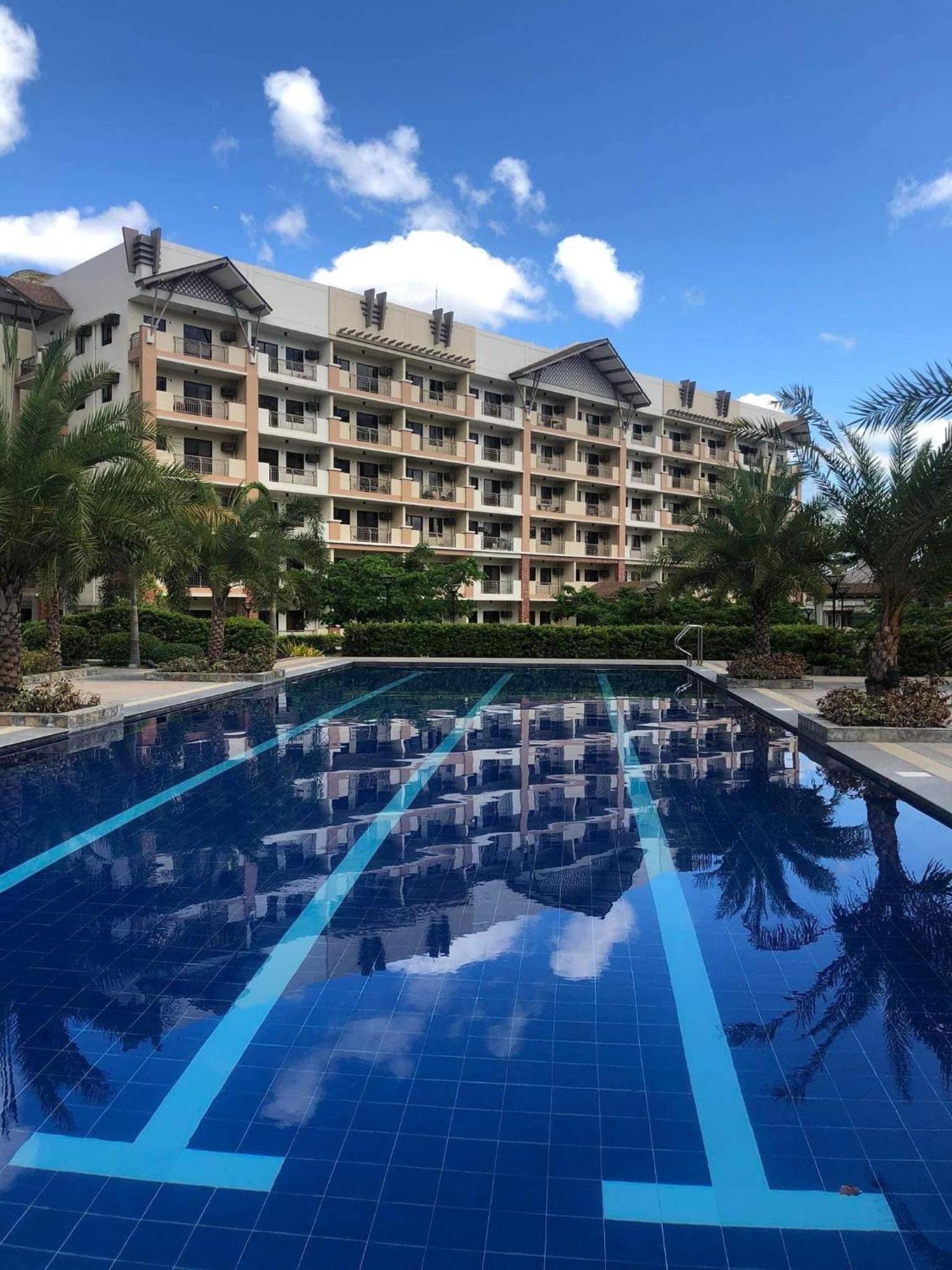 Family W/ Centralized Ac Nr Ayala Mall Feliz Apartment
