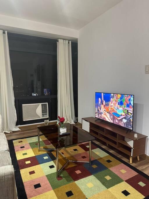 Apartment Spacious Corner 1 Bedroom With Balcony Gramercy *