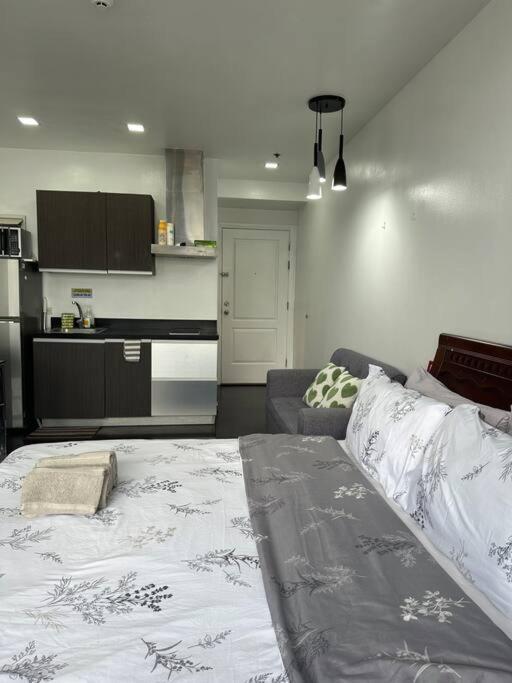 Gramercy With View Fast Wifi Free Use Of Amenities Apartment