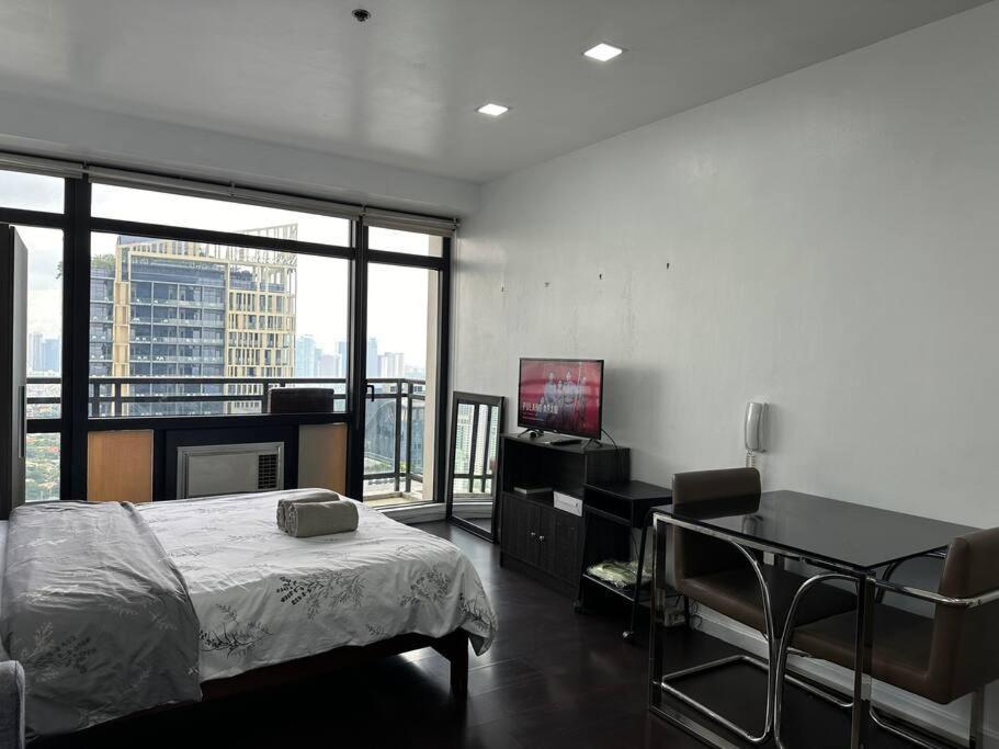 Apartment Gramercy With View Fast Wifi Free Use Of Amenities Manila