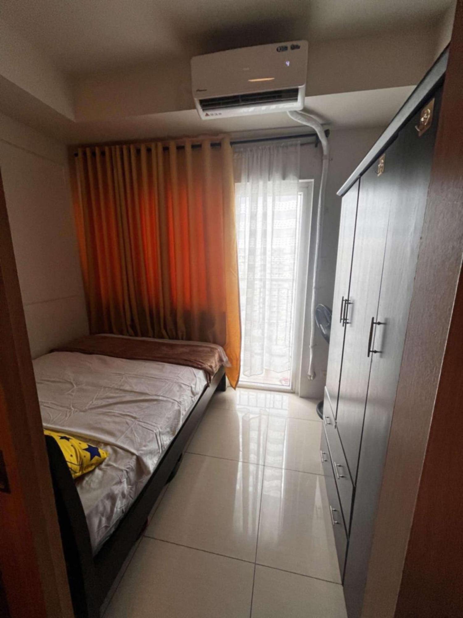 Apartment Shell Residences Near Mall Of And Airport Manila