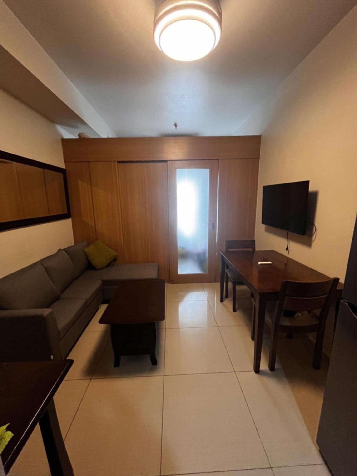 Shell Residences Near Mall Of And Airport *