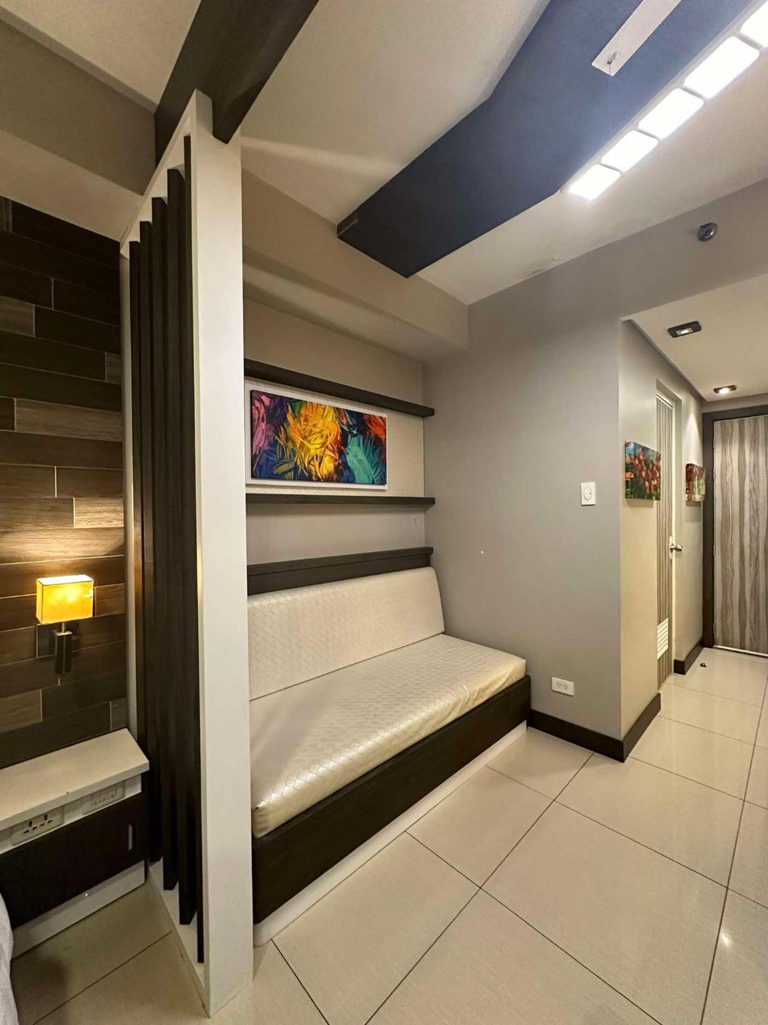 Shell Residences Near Mall Of And Airport Manila