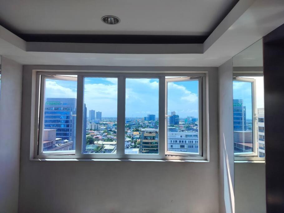 Apartamento Mplace Staycation 1603 Tower A