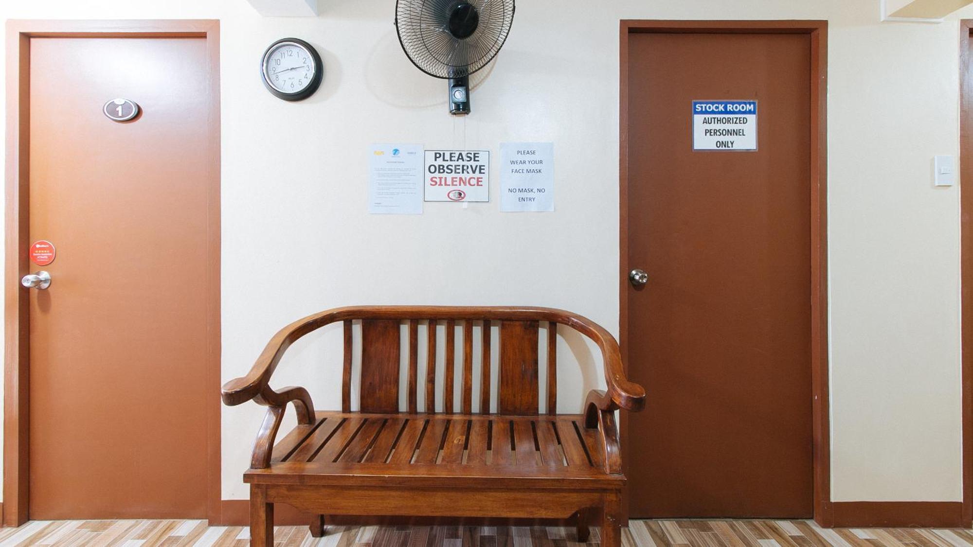 Hotel Reddoorz Near Pnr Espana Station Manila