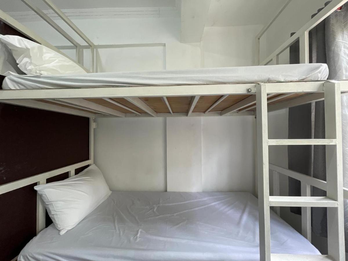 Lawton Residences 2e Apartment